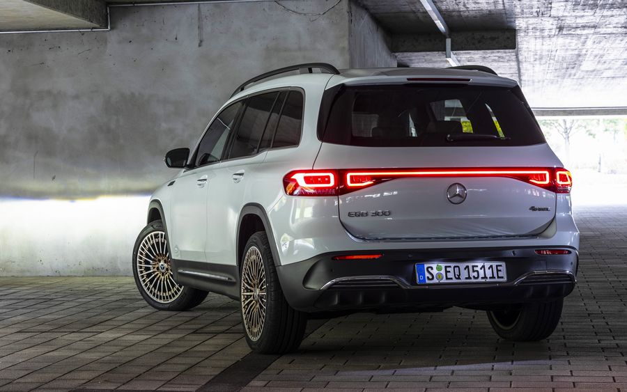 Mercedes-Benz_EQB rear