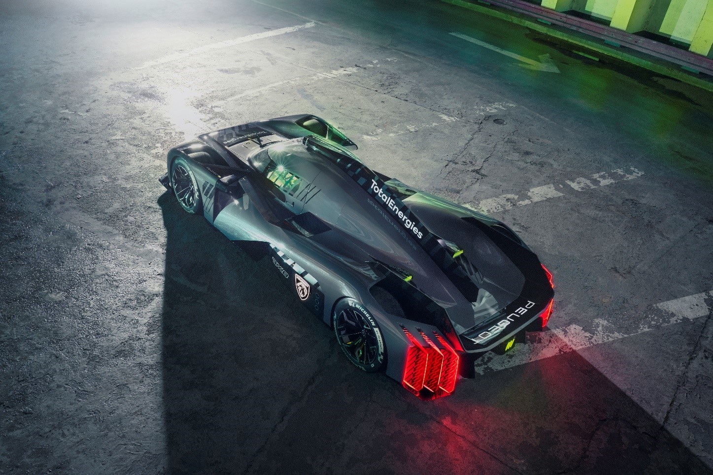 9X8 hypercar2