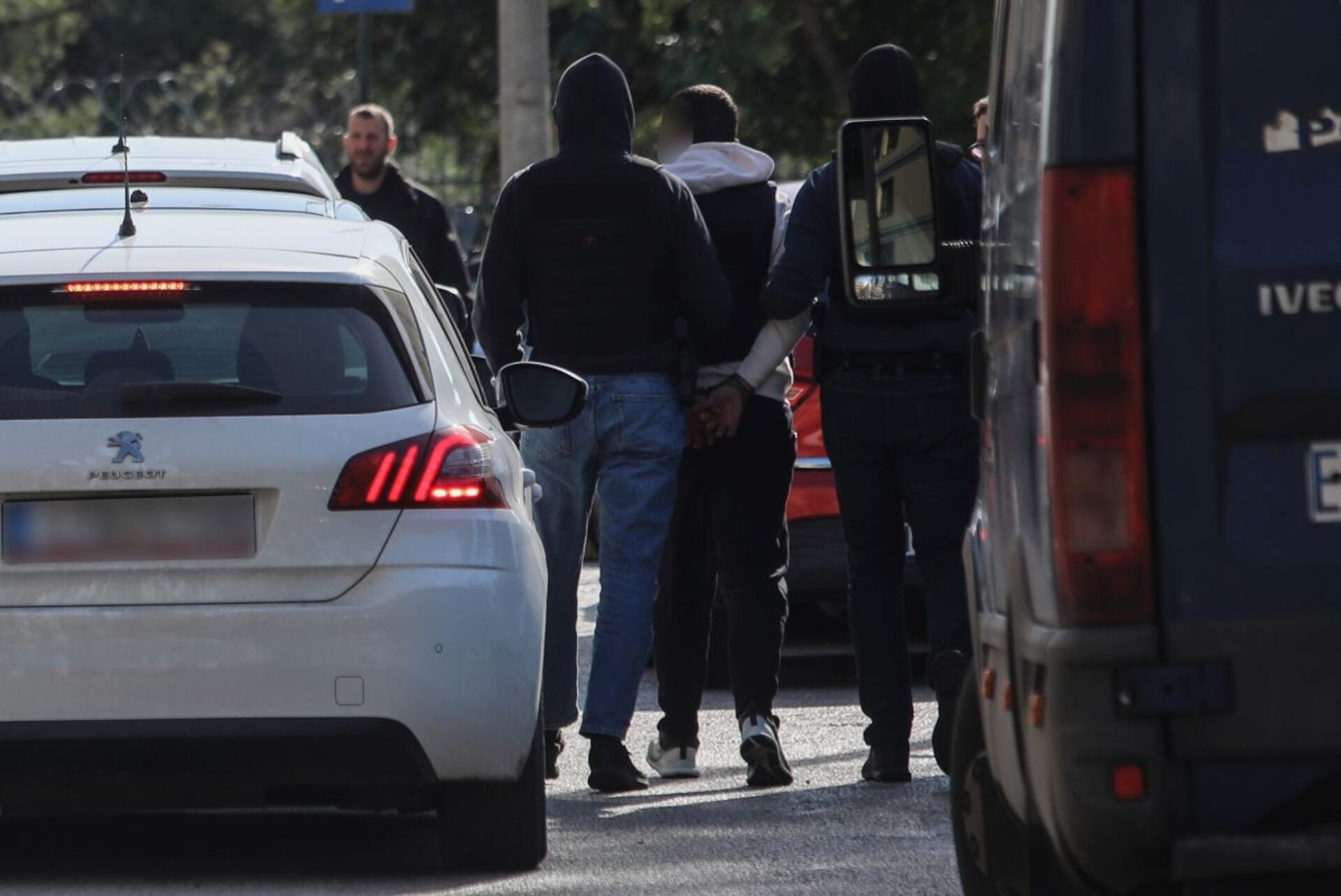 5 το πρωί: Δολοφονίες με drones ετοίμαζε η Greek Mafia - Θετικά μηνύματα ΣΥΡΙΖΑ από Σπέτσες - Οργιάζουν οι φήμες για Μίντλετον