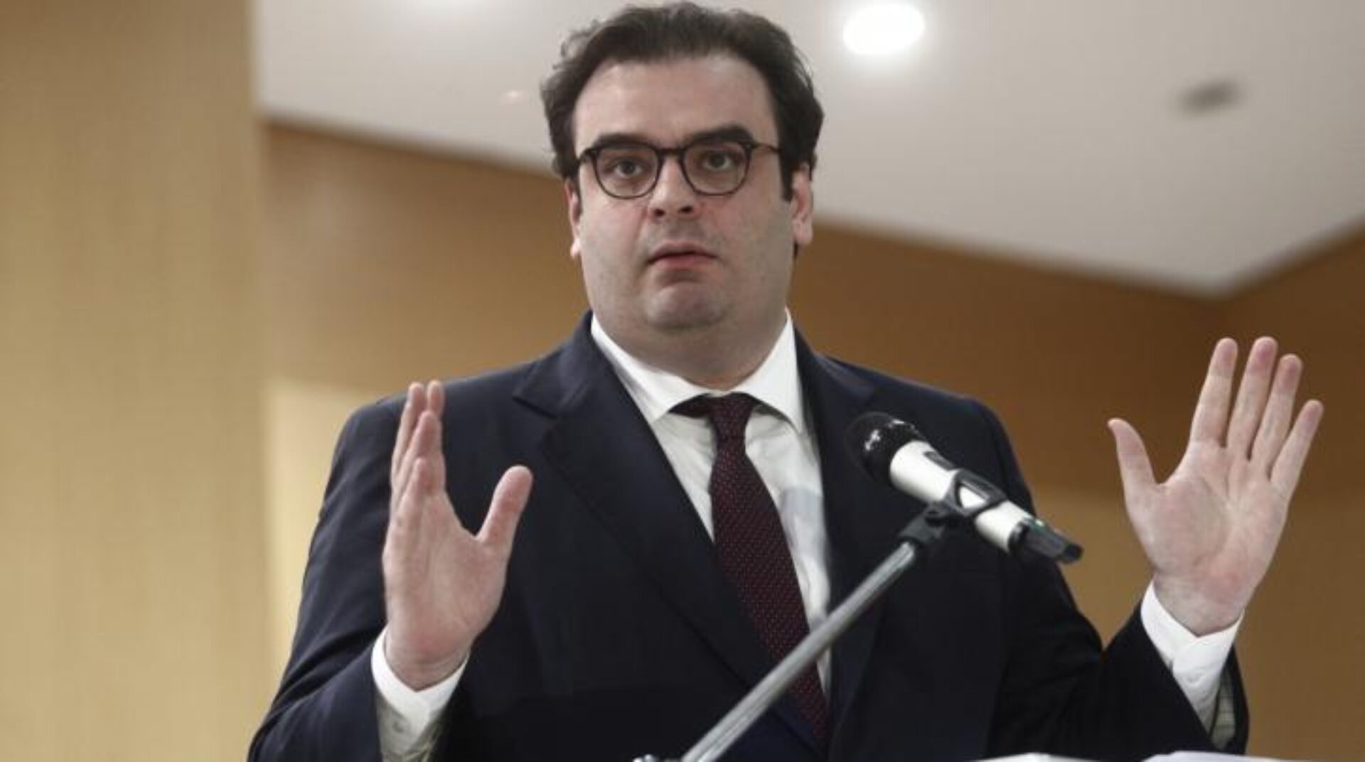 K.Πιερρακάκης: Με εγκύκλιο για ψηφιακή εξεταστική των φοιτητών προσπαθεί να σπάσει τις καταλήψεις των σχολών