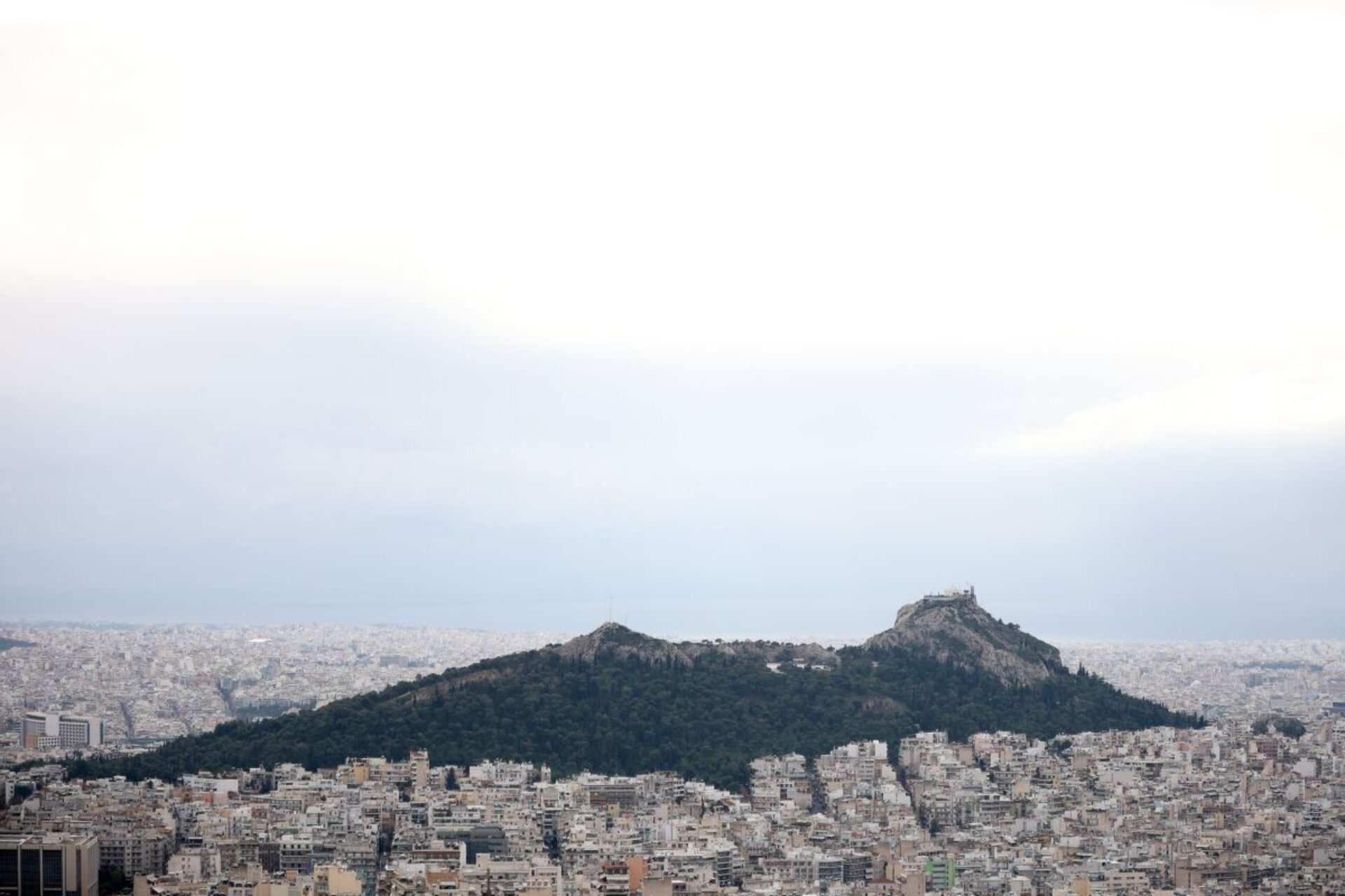Καιρός: Χιόνια και παγετός σήμερα – Η πρόγνωση για την Αττική