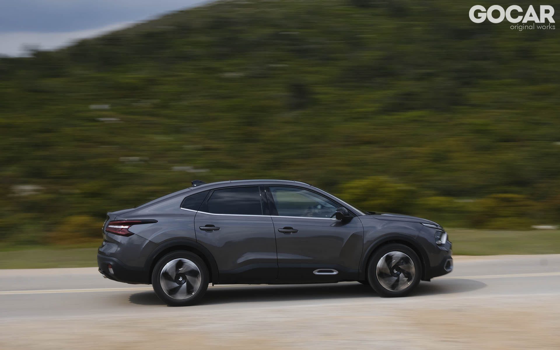 https://ellada.press/wp-content/uploads/2024/02/Citroen-C4-X-Δείτε-εδώ-τιμές-κινητήρες-και-εκδόσεις-του.JPG