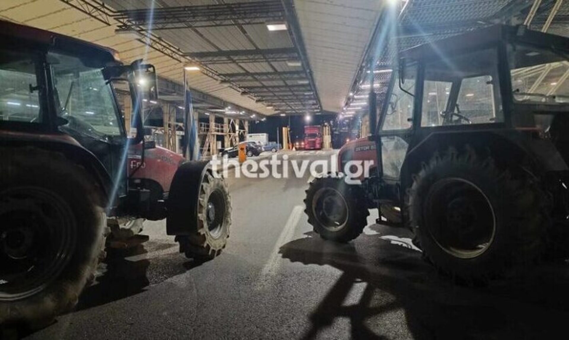 Αγρότες απέκλεισαν το τελωνείο των Ευζώνων – Ετοιμάζονται για το αυριανό συλλαλητήριο