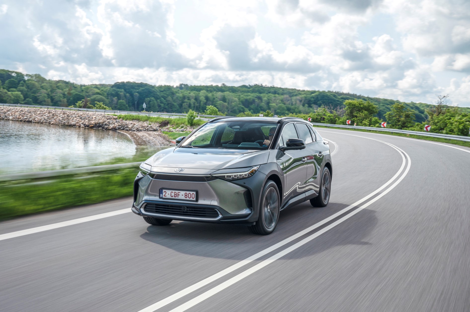 https://ellada.press/wp-content/uploads/2024/02/Αλλαγές-για-το-Toyota-bZ4X-Φορτίζει-πιο-γρήγορα-στο.JPG
