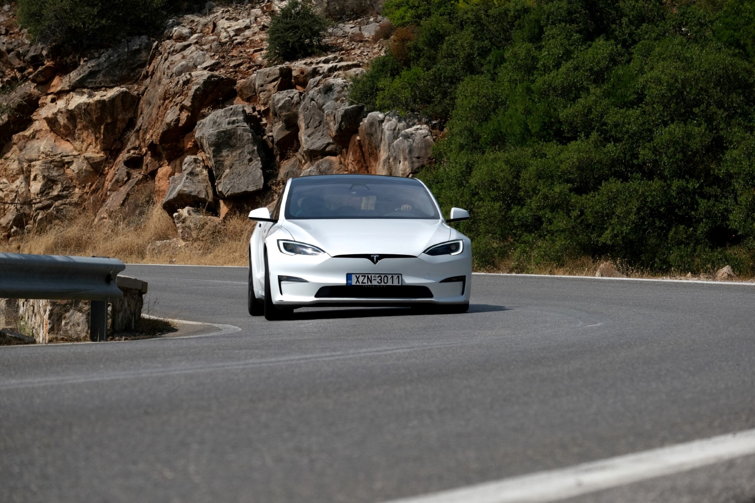 tesla-models-model-s-plaid-gocar