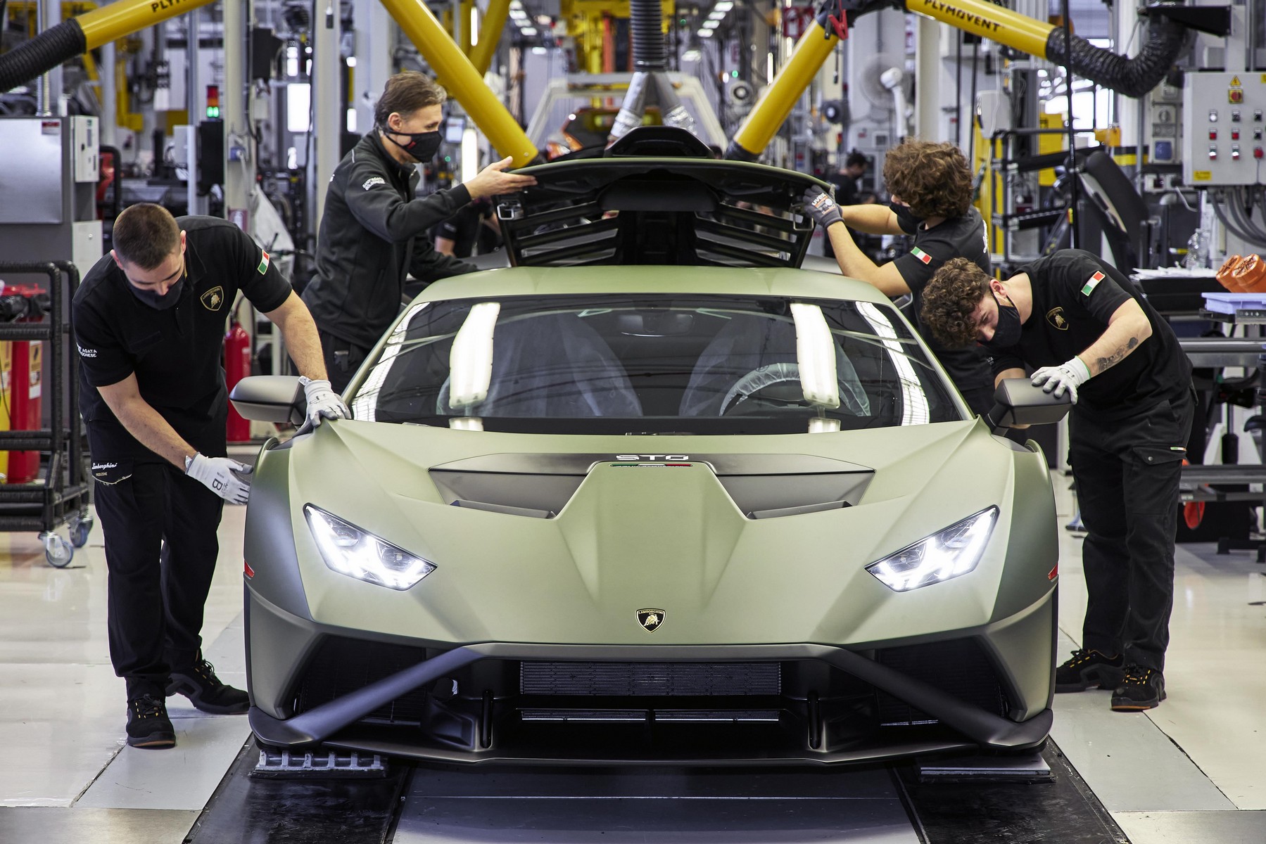 lambo record sales2