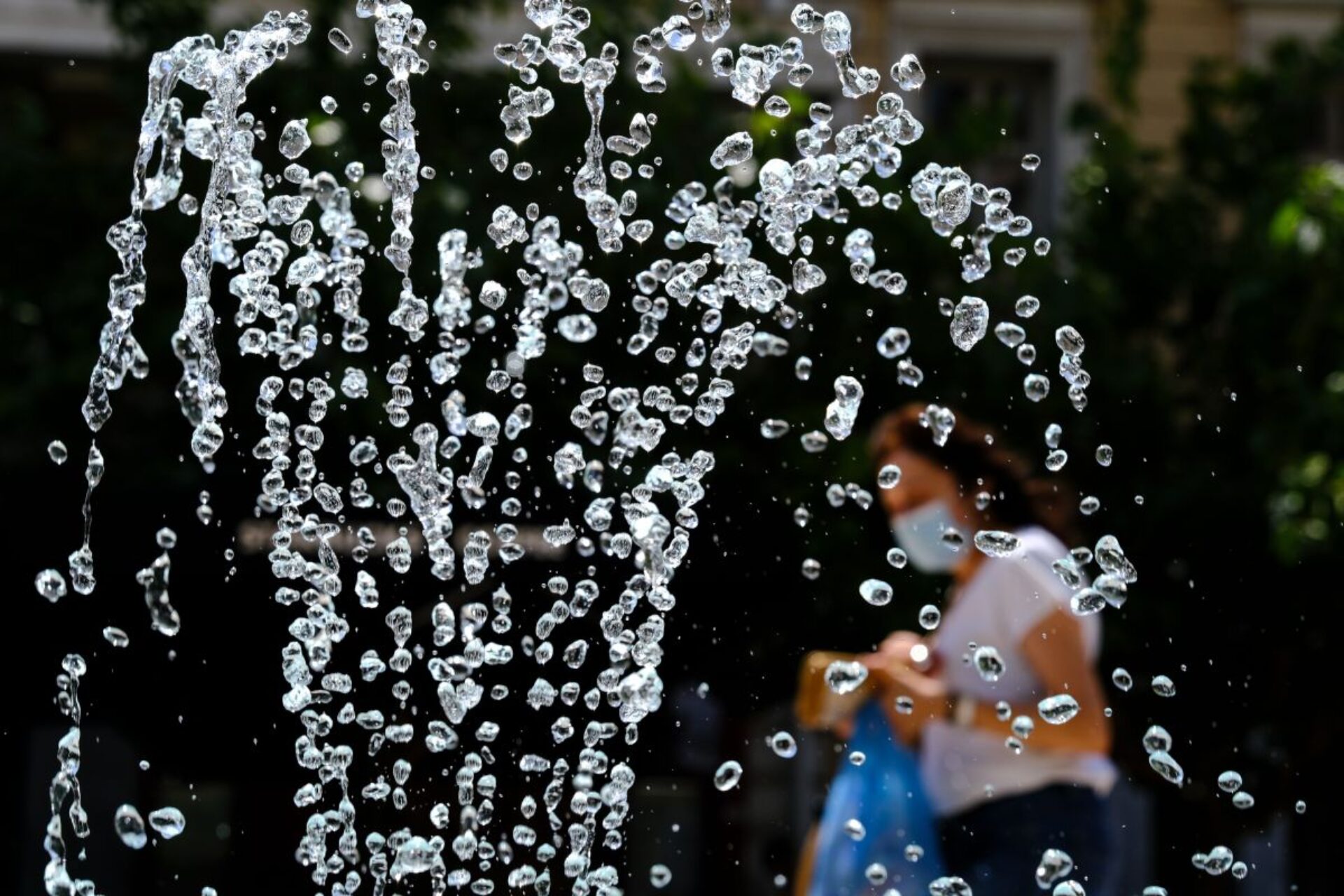 Καιρός: Διπλό κύμα ζέστης έως 15°C πάνω από το κανονικό – Νέα πρόγνωση Κολυδά