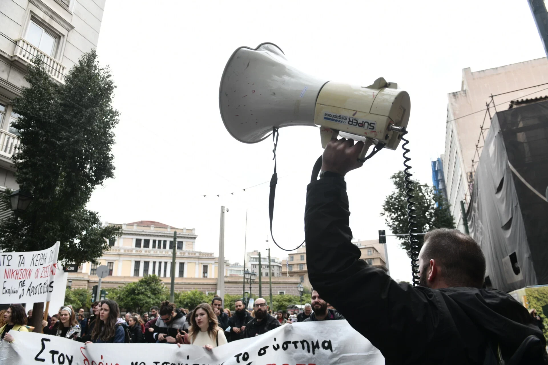 ΑΔΕΔΥ: 24ωρη πανελλαδική απεργία στις 21 Μαΐου – Τα αιτήματα