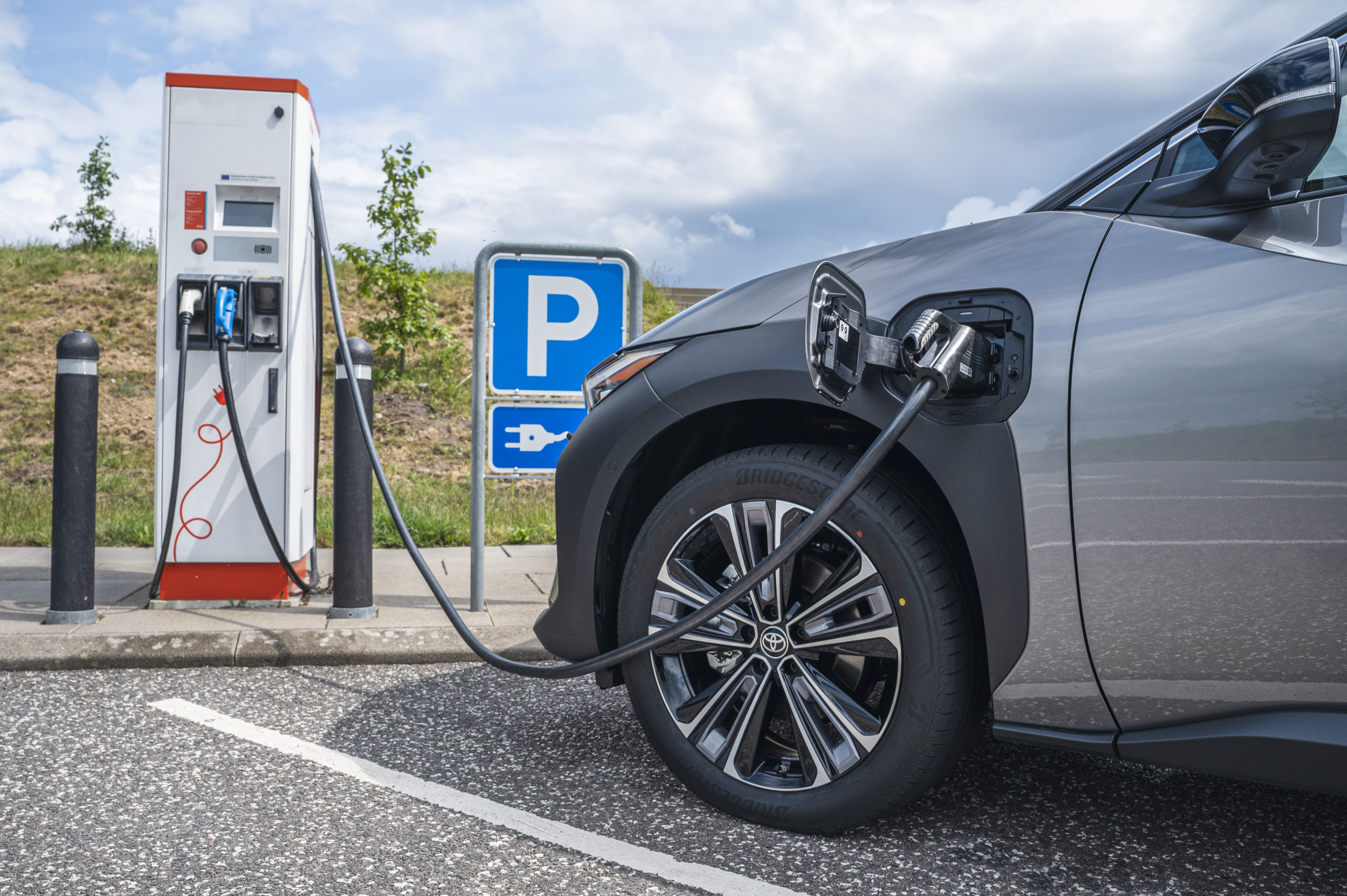 https://ellada.press/wp-content/uploads/2024/05/1716024188_630_Η-Toyota-το-αποφάσισε-Εκεί-θα-επενδύσει-11-δισεκατομμύρια.jpg