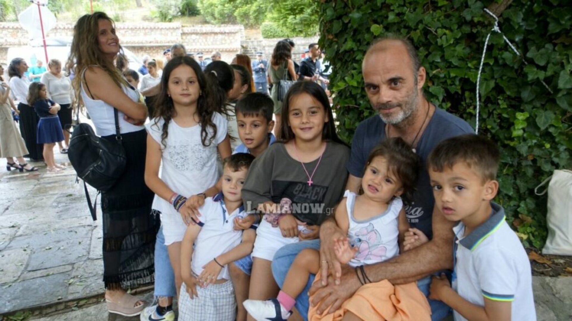 Δεν έχει συμπληρώσει τα 39 της χρόνια και έχει 9 παιδιά! – Ποια είναι η Ελληνίδα μητέρα από τα Καμένα Βούρλα