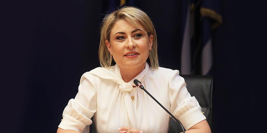 https://ellada.press/wp-content/uploads/2024/05/Επίσημο-Πάνω-από-8000-ευρώ-η-επιδότηση-των-ηλεκτρικών-στην.jpg