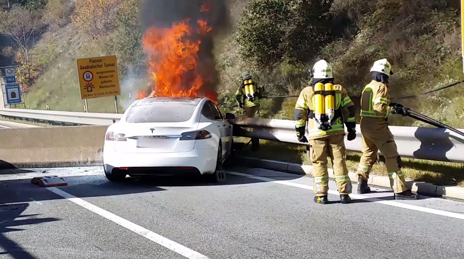 tesla-fotia-fire