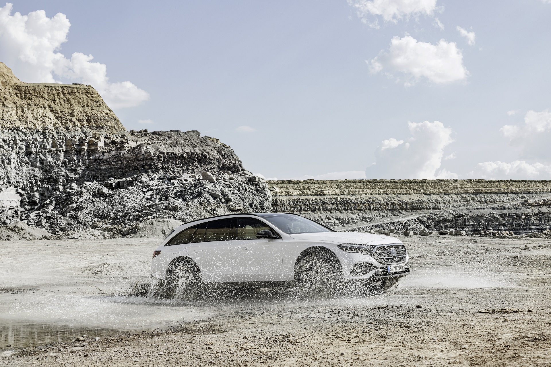 Mercedes-E-Class-Estate-All-Terrain-times-3