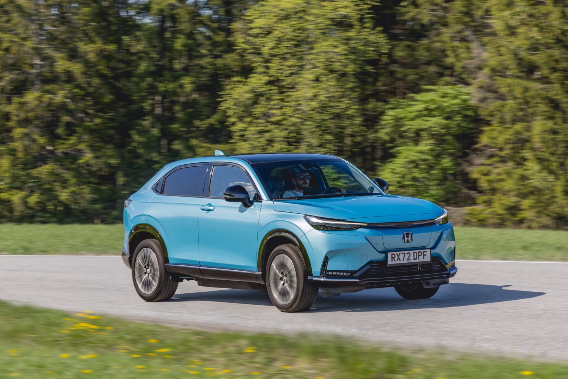 https://ellada.press/wp-content/uploads/2024/06/Honda-eNy1-Ο-απόλυτος-συνδυασμός-στιλ-άνεσης-και-οδηγικής-απόλαυσης.jpg