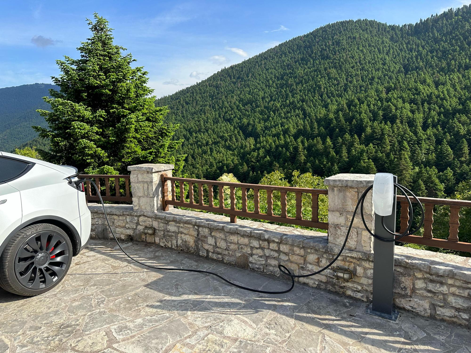 https://ellada.press/wp-content/uploads/2024/06/Επιδοτήσεις-για-ηλεκτρικά-Ποιοι-θα-πάρουν-τα-2-εκατομμύρια.jpg