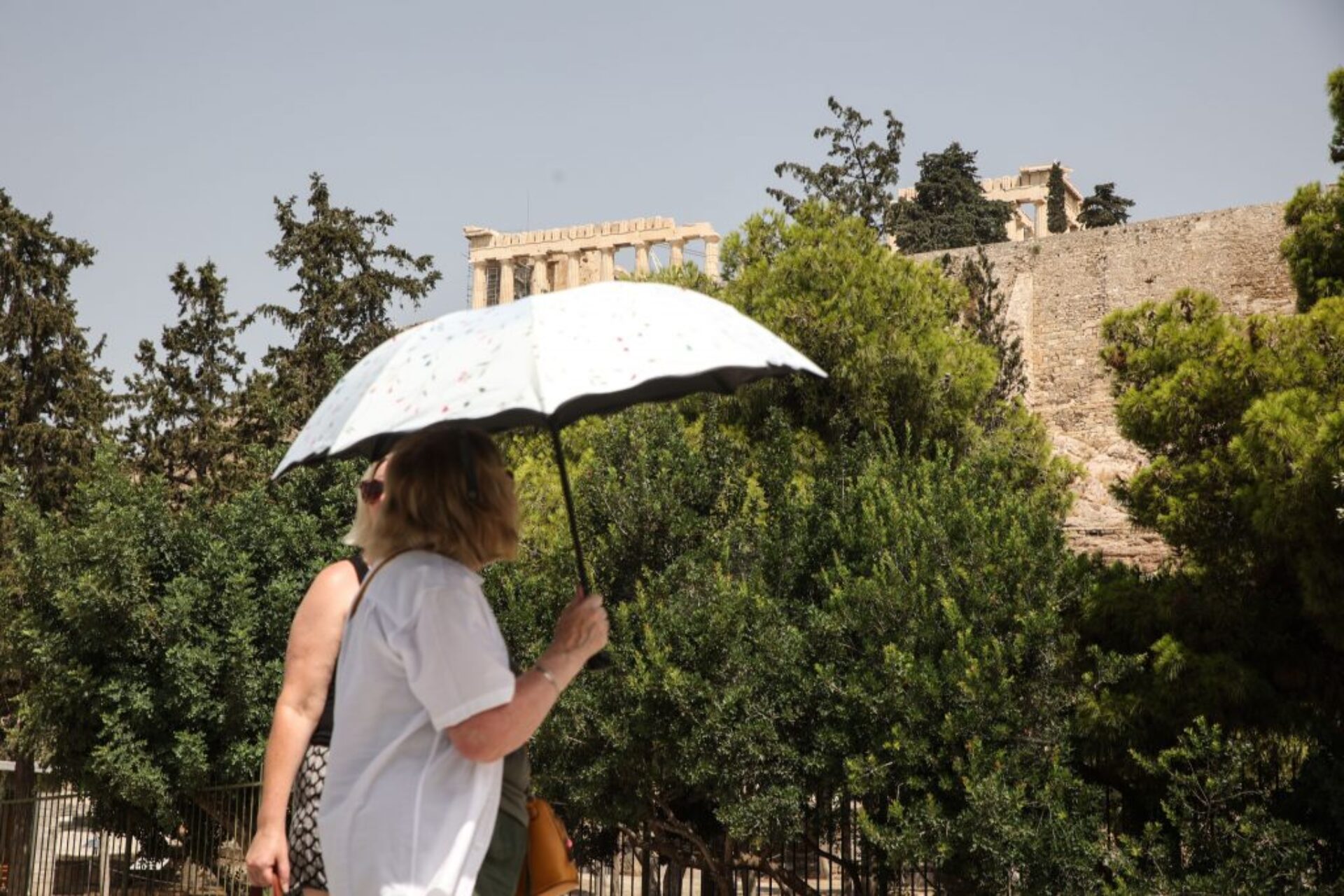  Καιρός: Σαββατοκύριακο με τα «προεόρτια» του αφρικανικού καύσωνα