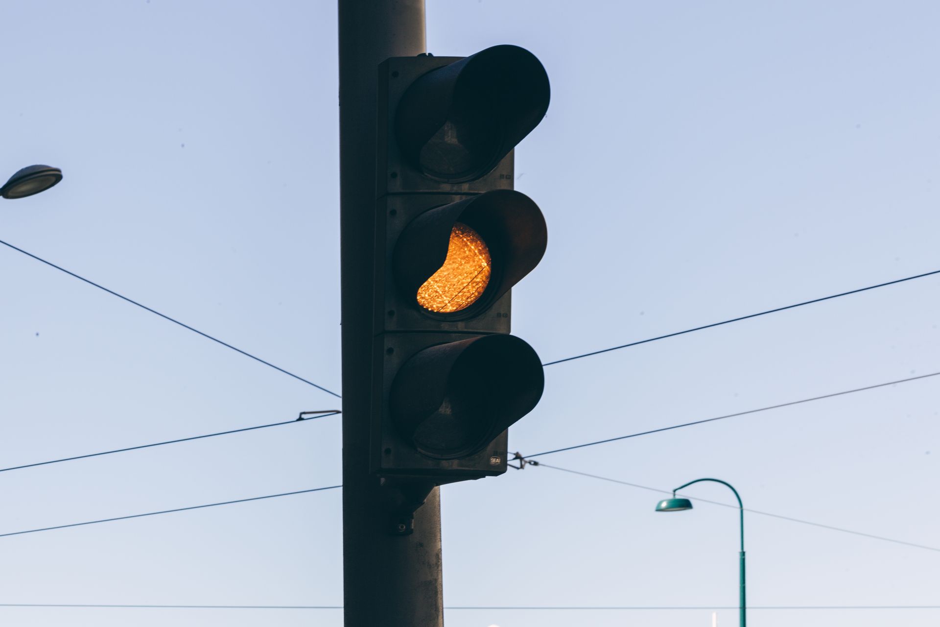 traffic-light-orange