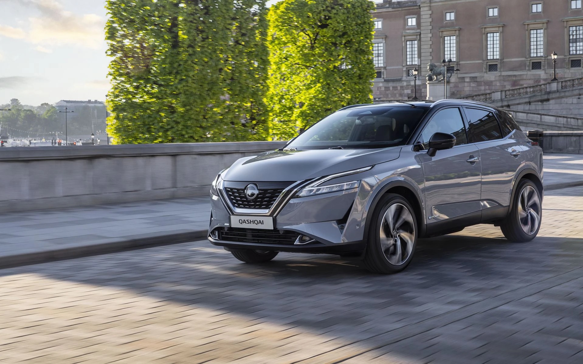 https://ellada.press/wp-content/uploads/2024/06/Σύγκριση-υβριδικών-SUV-Toyota-Corolla-Cross-vs-Nissan-Qashqai-e-Power.jpg