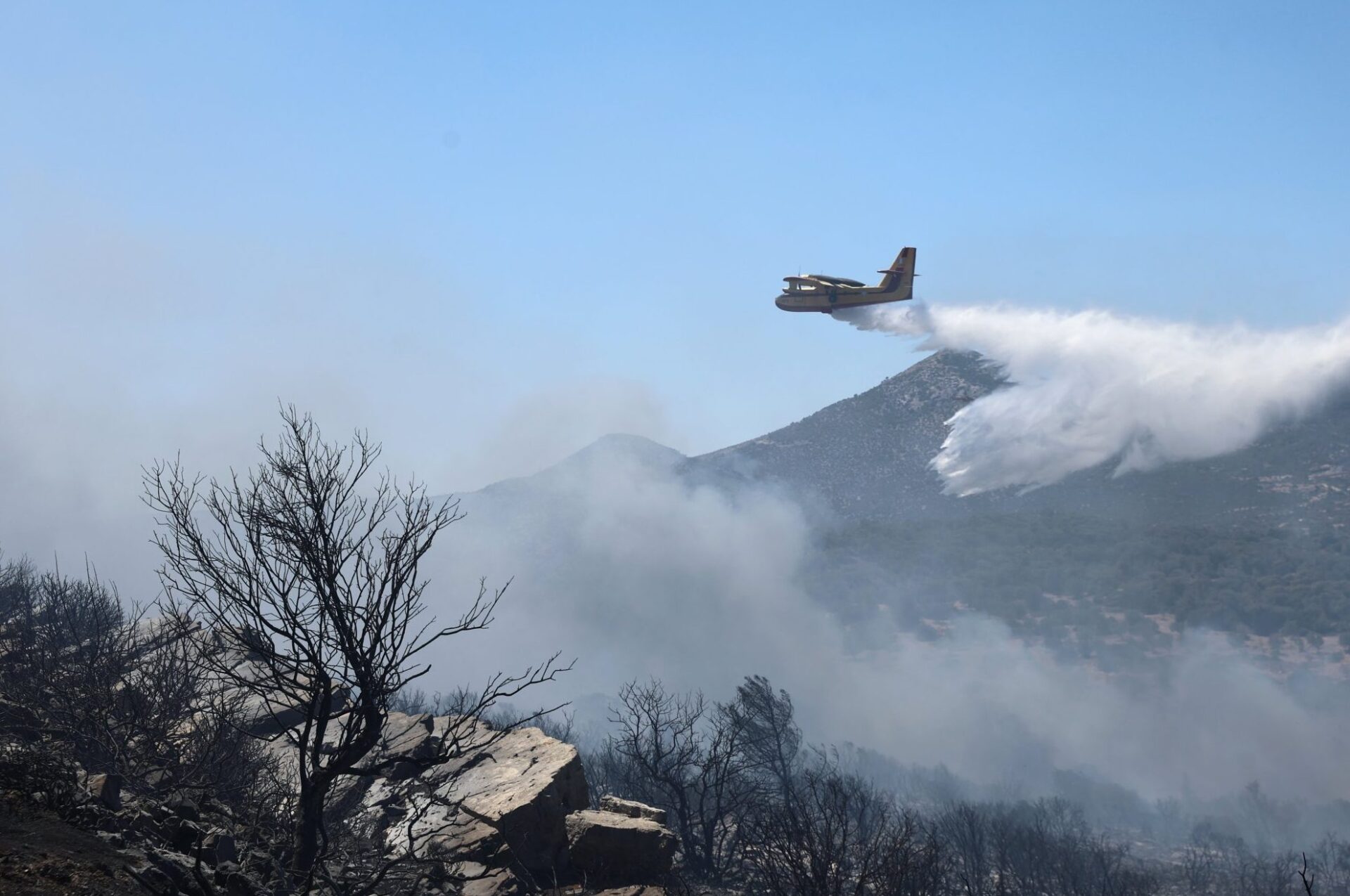 Φωτιά: Χάος σε Κηφισό, Κηφισίας και Κατεχάκη – Ποιοι δρόμοι είναι κλειστοί