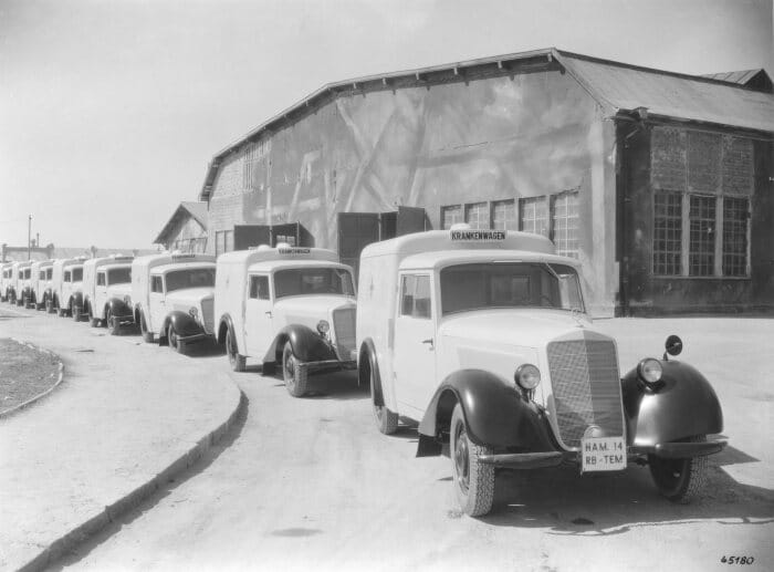 75-years-daimler-2