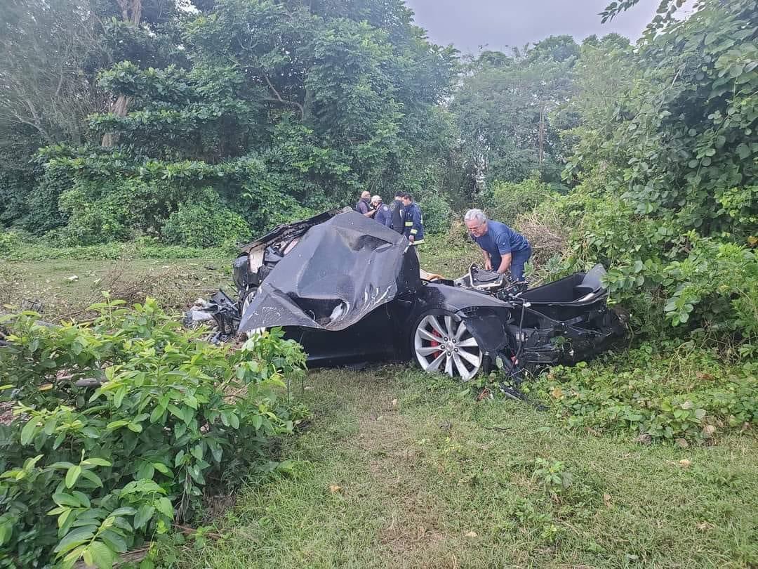 model s crash1