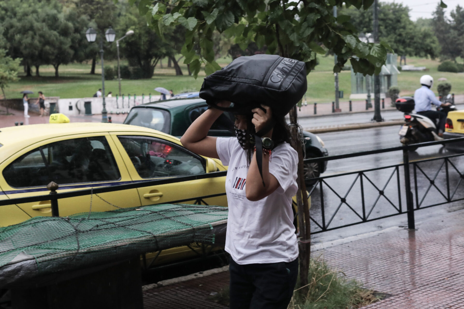 Καιρός: Σε ισχύ το έκτακτο δελτίο της ΕΜΥ – Μπόρες το μεσημέρι στην Αττική