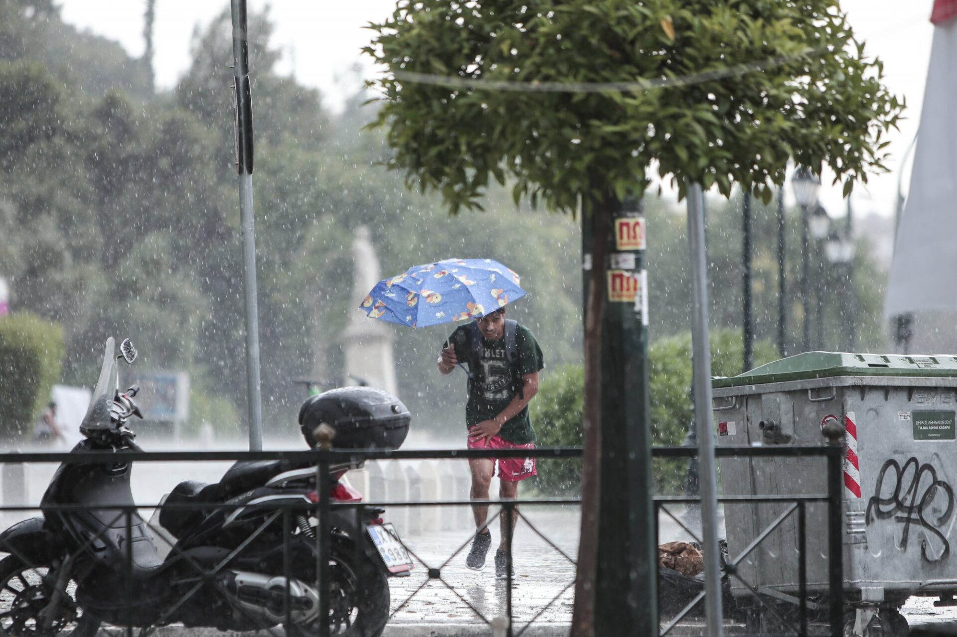 Καιρός: Ήχησε 112 στη Θεσσαλονίκη για την κακοκαιρία – Πότε χτυπάει την Αττική