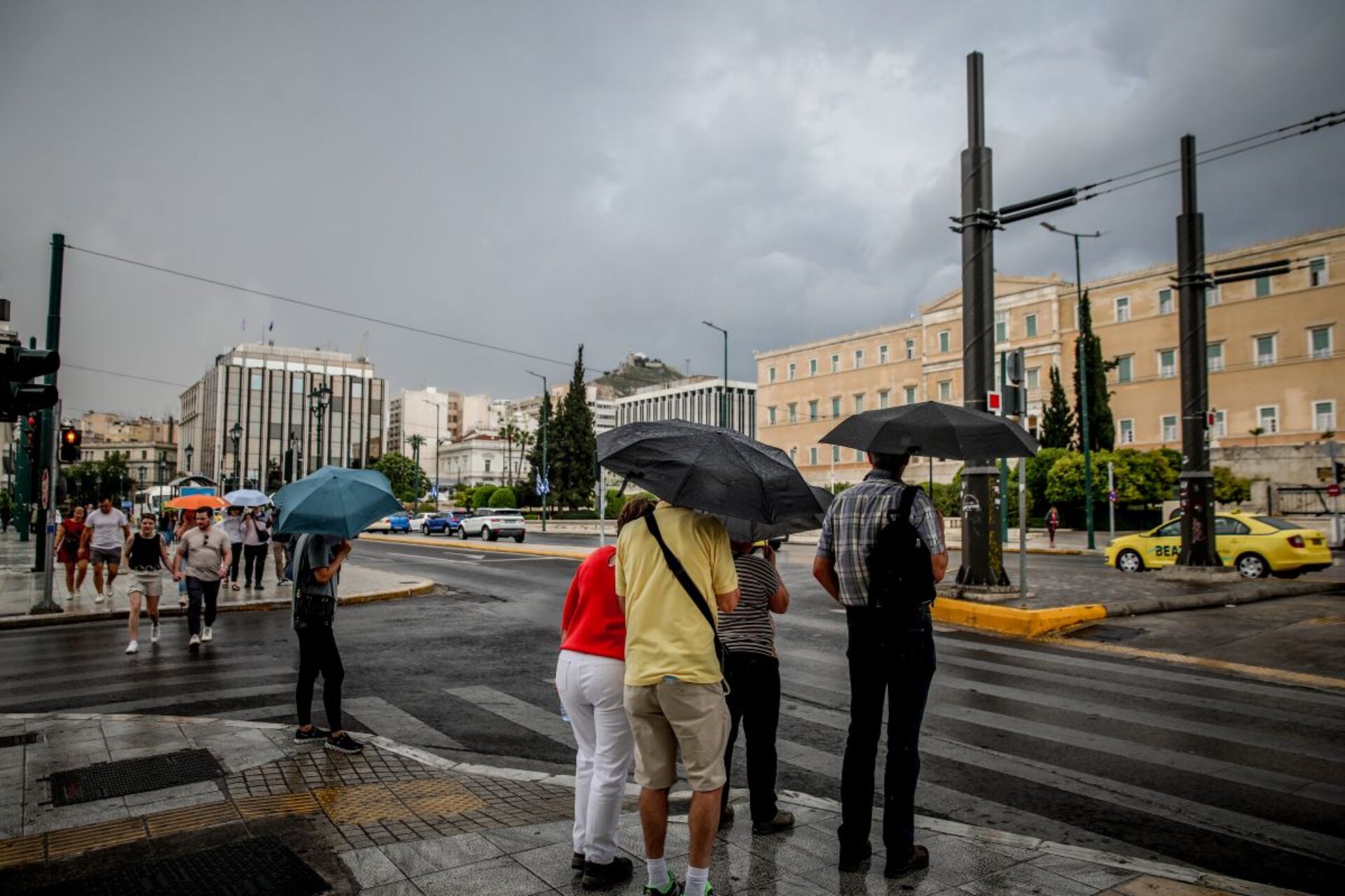 Τούμπα ο καιρός: Έκτακτο δελτίο επιδείνωσης της ΕΜΥ – Οι 5 περιοχές που θα βρέξει σήμερα