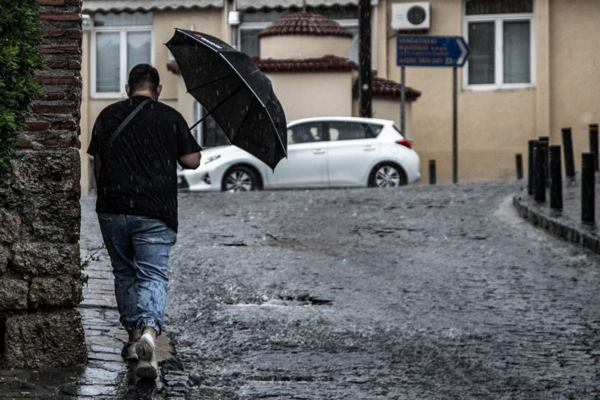 Σαρώνει η κακοκαιρία: Συναγερμός για 5 περιοχές – Φόβοι για νέες πλημμύρες