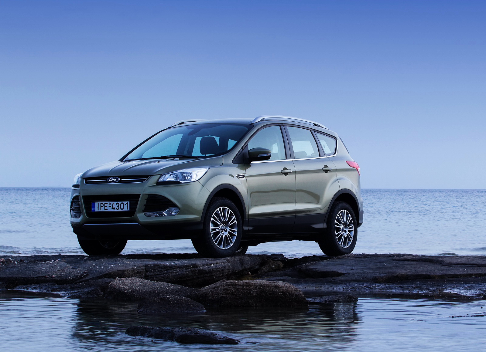 SUV-Crossover_0.9cc-1.6cc