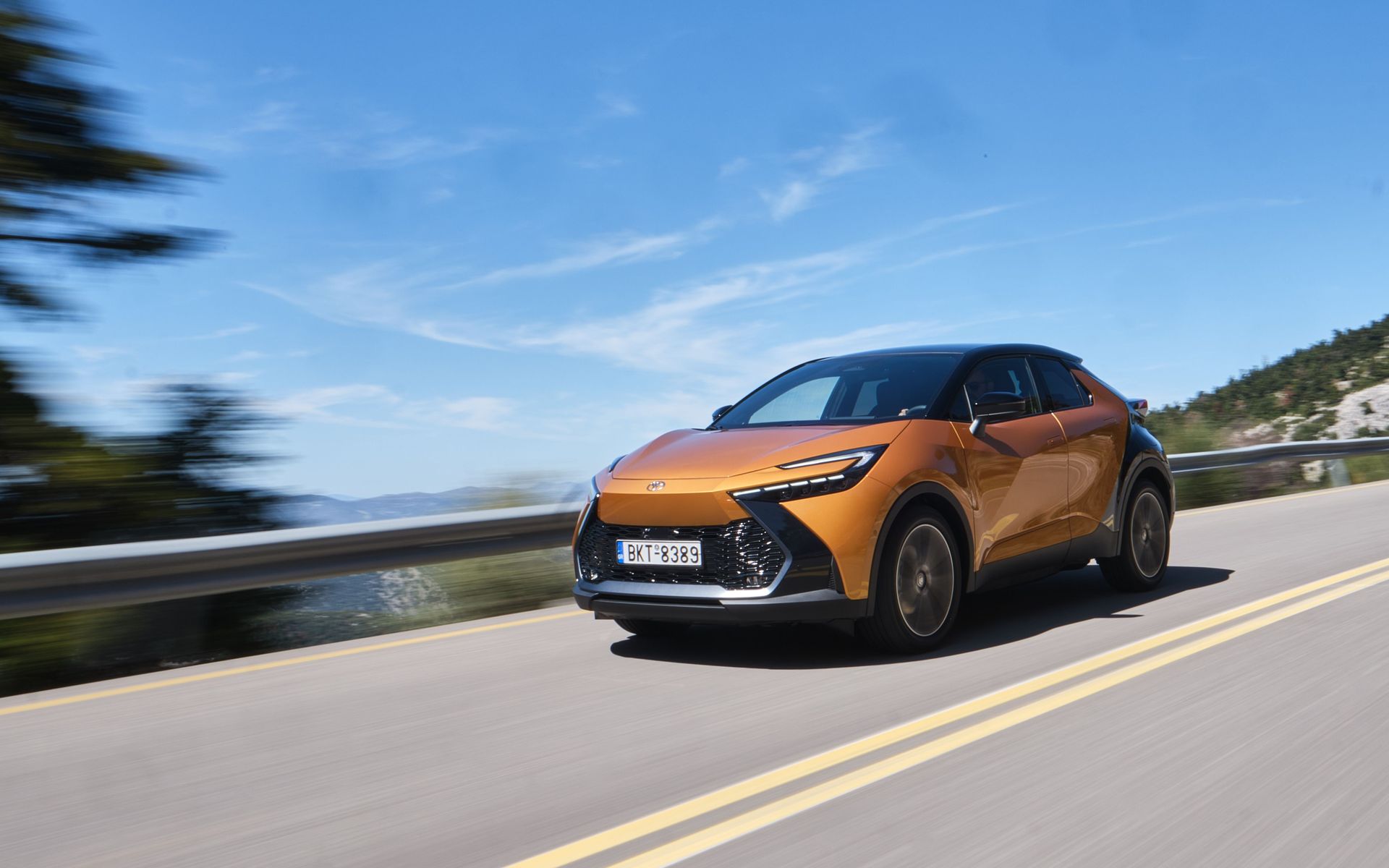 https://ellada.press/wp-content/uploads/2024/09/1727220673_9_Το-νέο-Toyota-SUV-που-καίει-43-ευρώ-στα-100.jpg