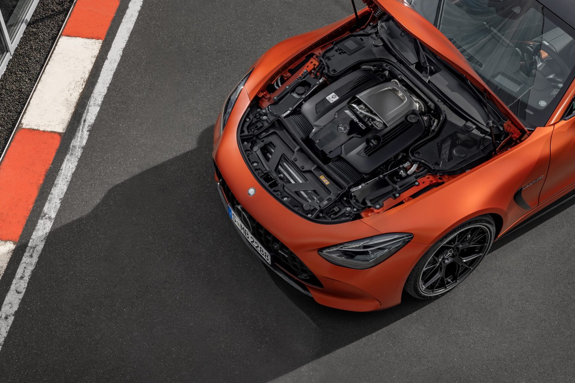 mercedes-amg-gt-63-s-e-performance-kinitiras
