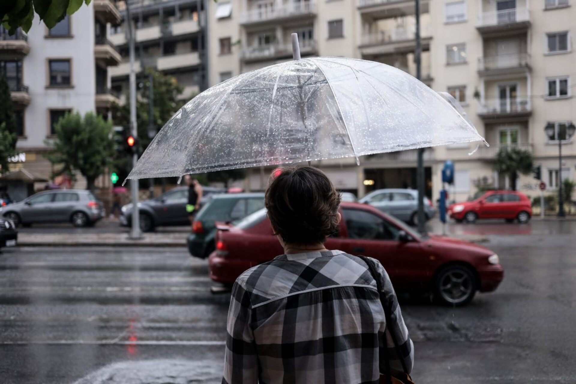 Έκτακτο δελτίο επιδείνωσης ΕΜΥ: Eρχεται η κακοκαιρία ATENA – Πού χτυπά