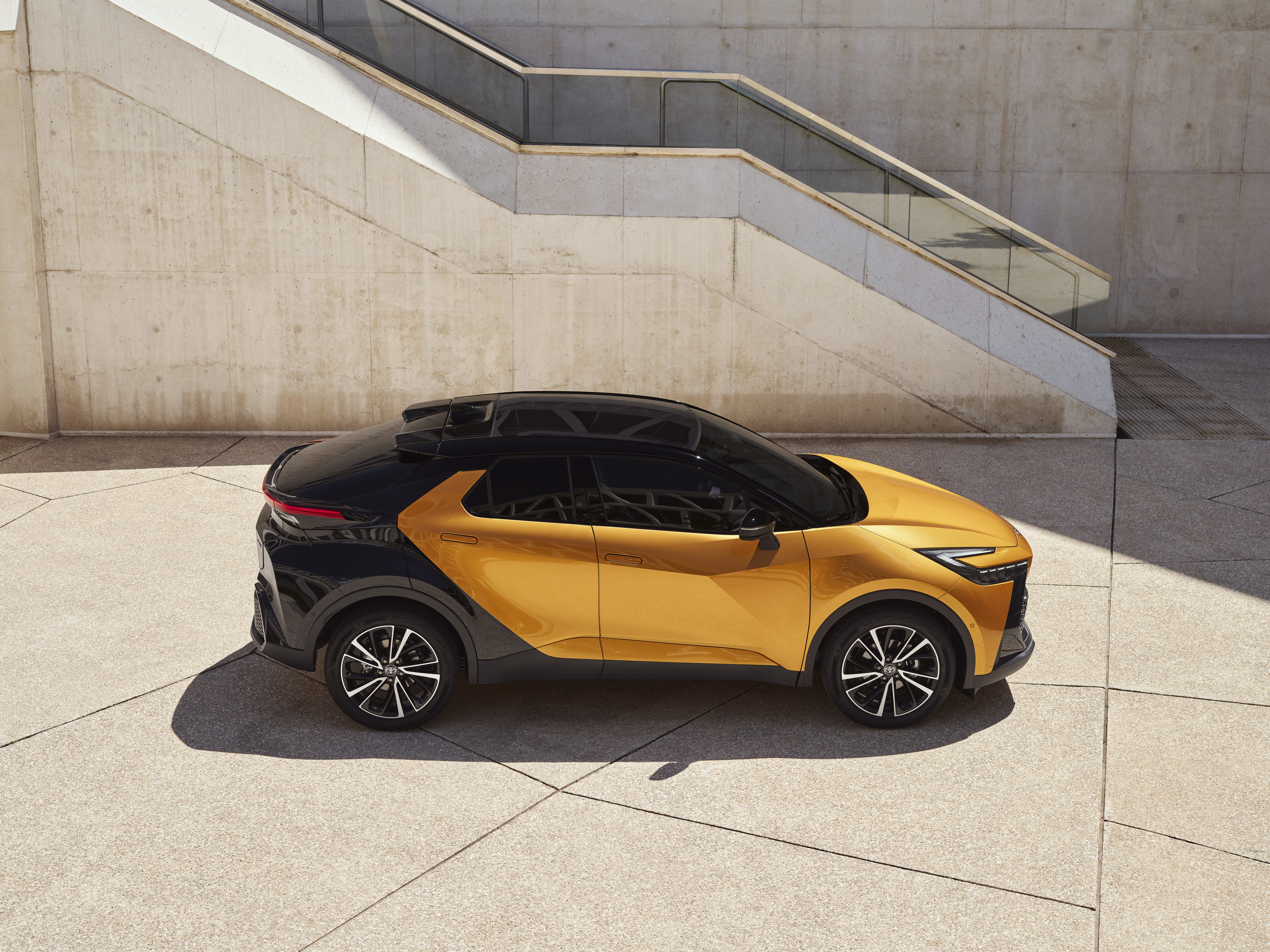 https://ellada.press/wp-content/uploads/2024/09/Το-νέο-Toyota-SUV-που-καίει-43-ευρώ-στα-100.jpg