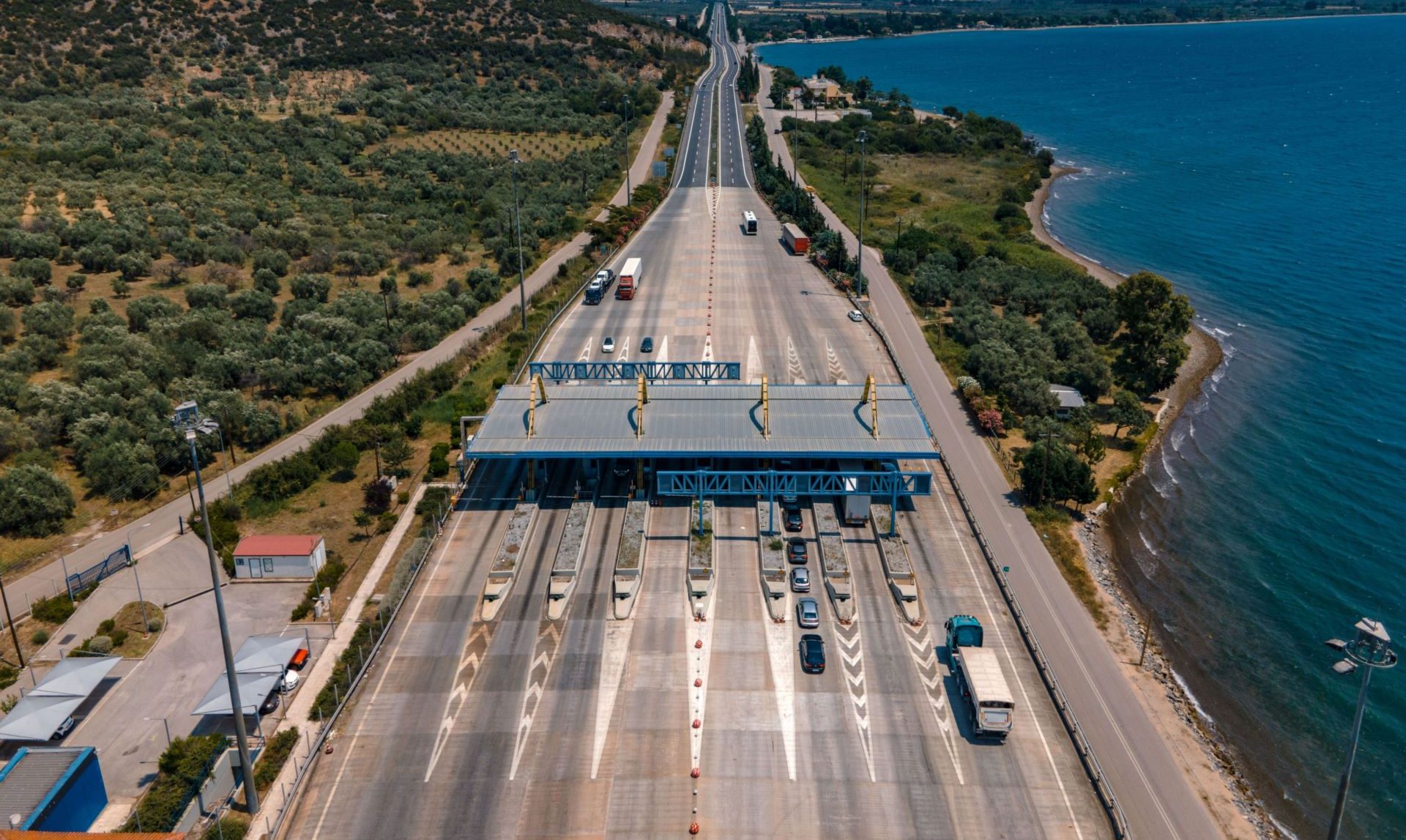https://ellada.press/wp-content/uploads/2024/10/1727755756_275_Ελλάδα-Μείωση-των-διοδίων-σε-μεγάλο-αυτοκινητόδρομο-–-Τι-είπε.jpg