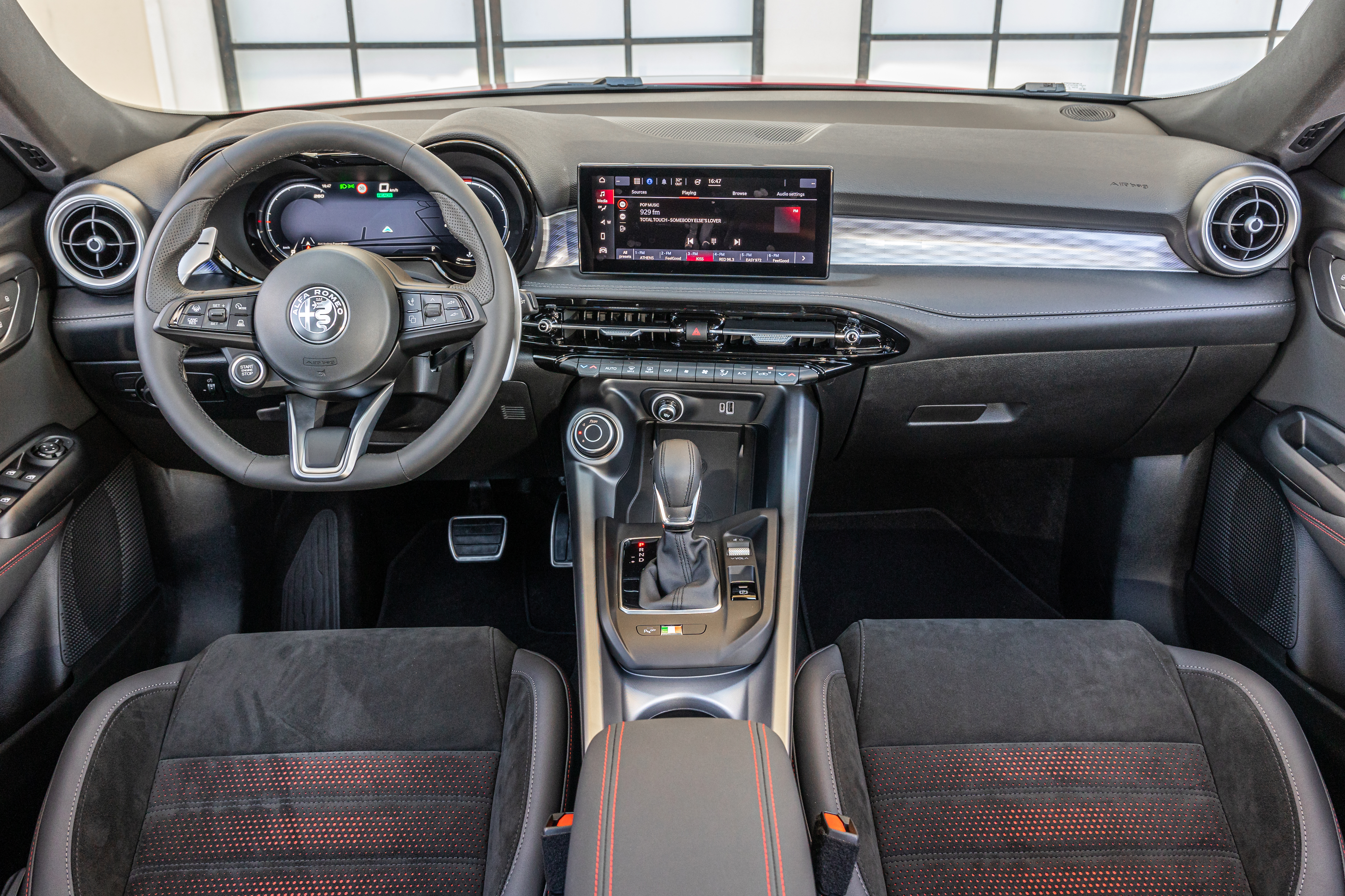 https://ellada.press/wp-content/uploads/2024/10/1728491175_530_Νέα-τιμή-για-την-Alfa-Romeo-Tonale-στην-Ελλάδα.jpeg