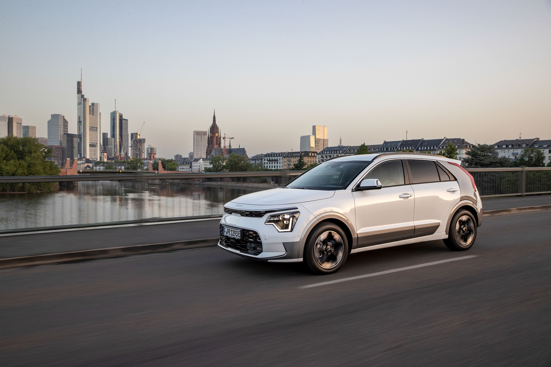 https://ellada.press/wp-content/uploads/2024/10/1728705025_841_Ποιο-SUV-της-Kia-είναι-φθηνότερο-8000-ευρώ-και-ετοιμοπαράδοτο.jpg