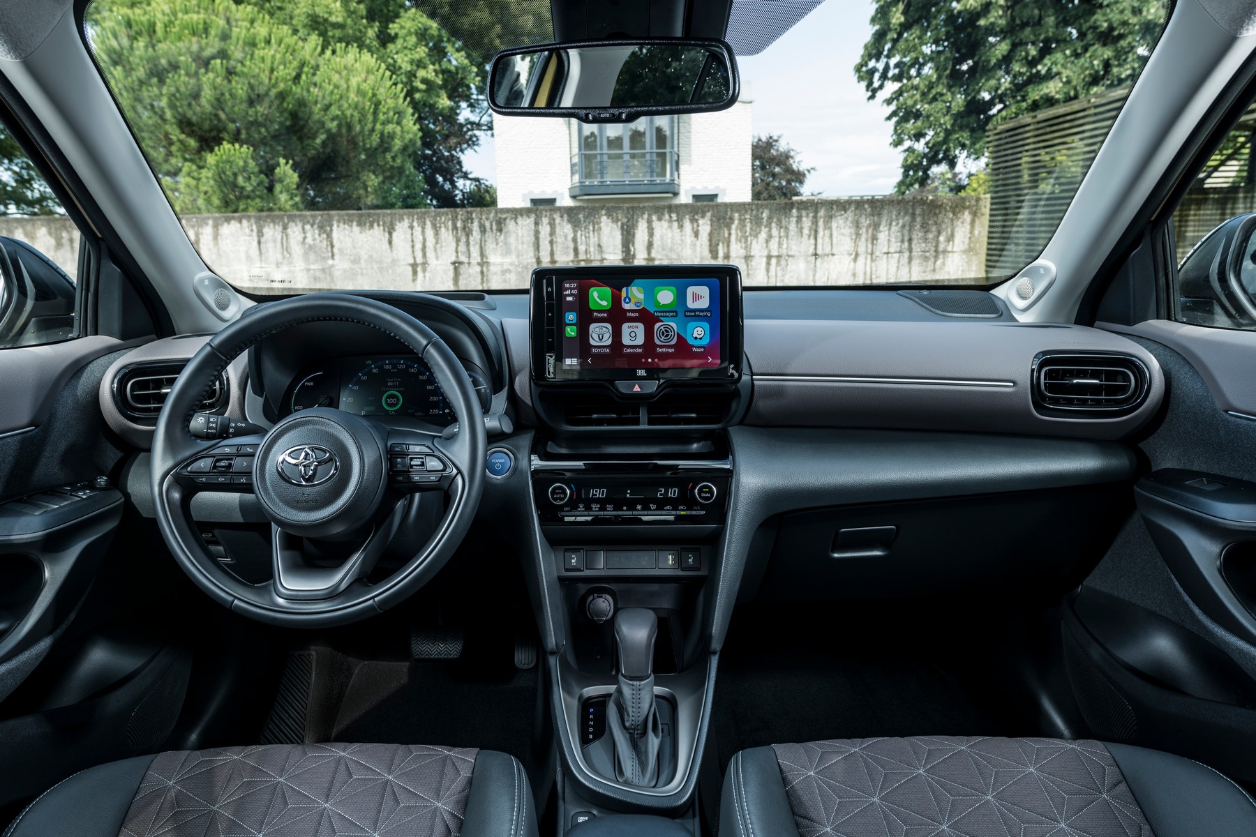 https://ellada.press/wp-content/uploads/2024/10/1729356427_932_Toyota-Yaris-Cross-Είναι-φθηνότερο-στην-Ελλάδα-ή-στη-Γερμανία.jpg