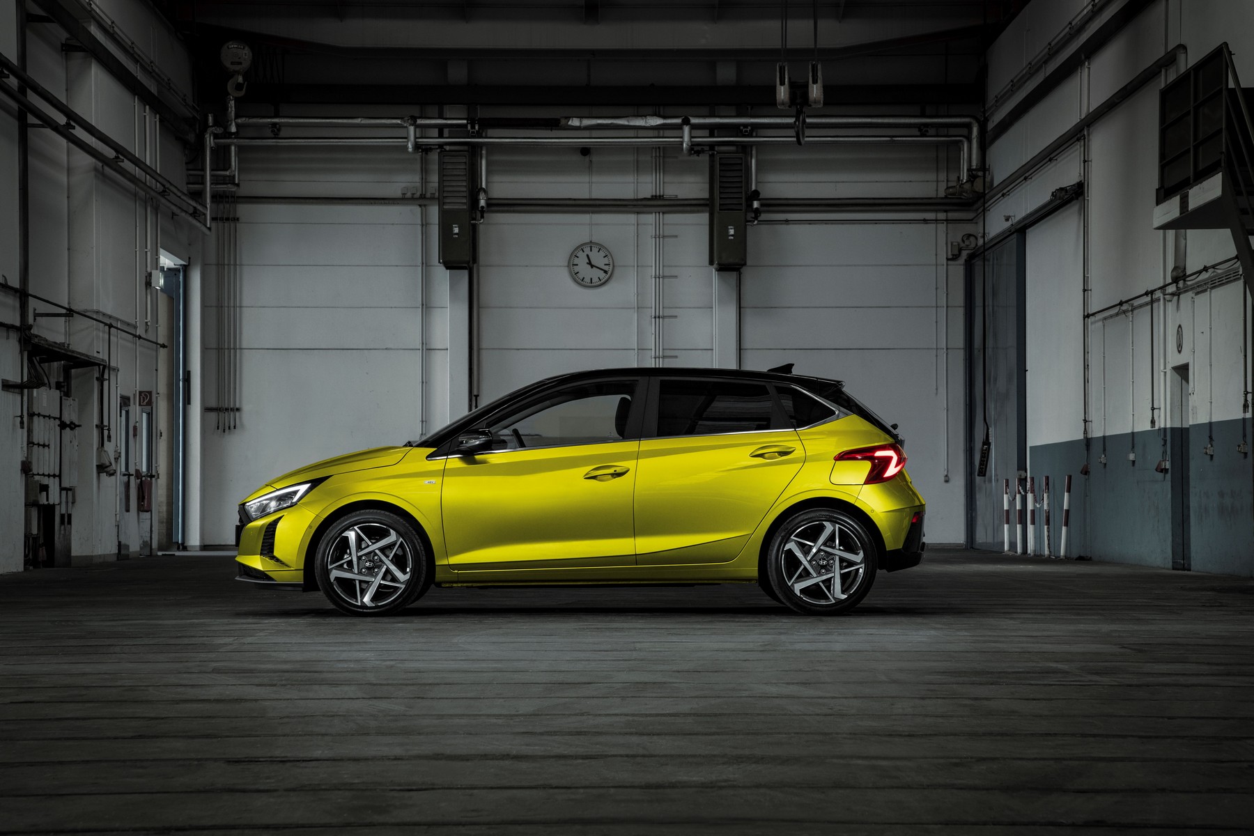 i20
