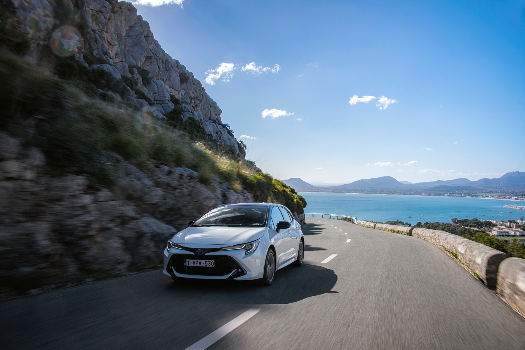 https://ellada.press/wp-content/uploads/2024/10/Η-Toyota-Corolla-έχασε-από-ένα-ηλεκτρικό.jpg