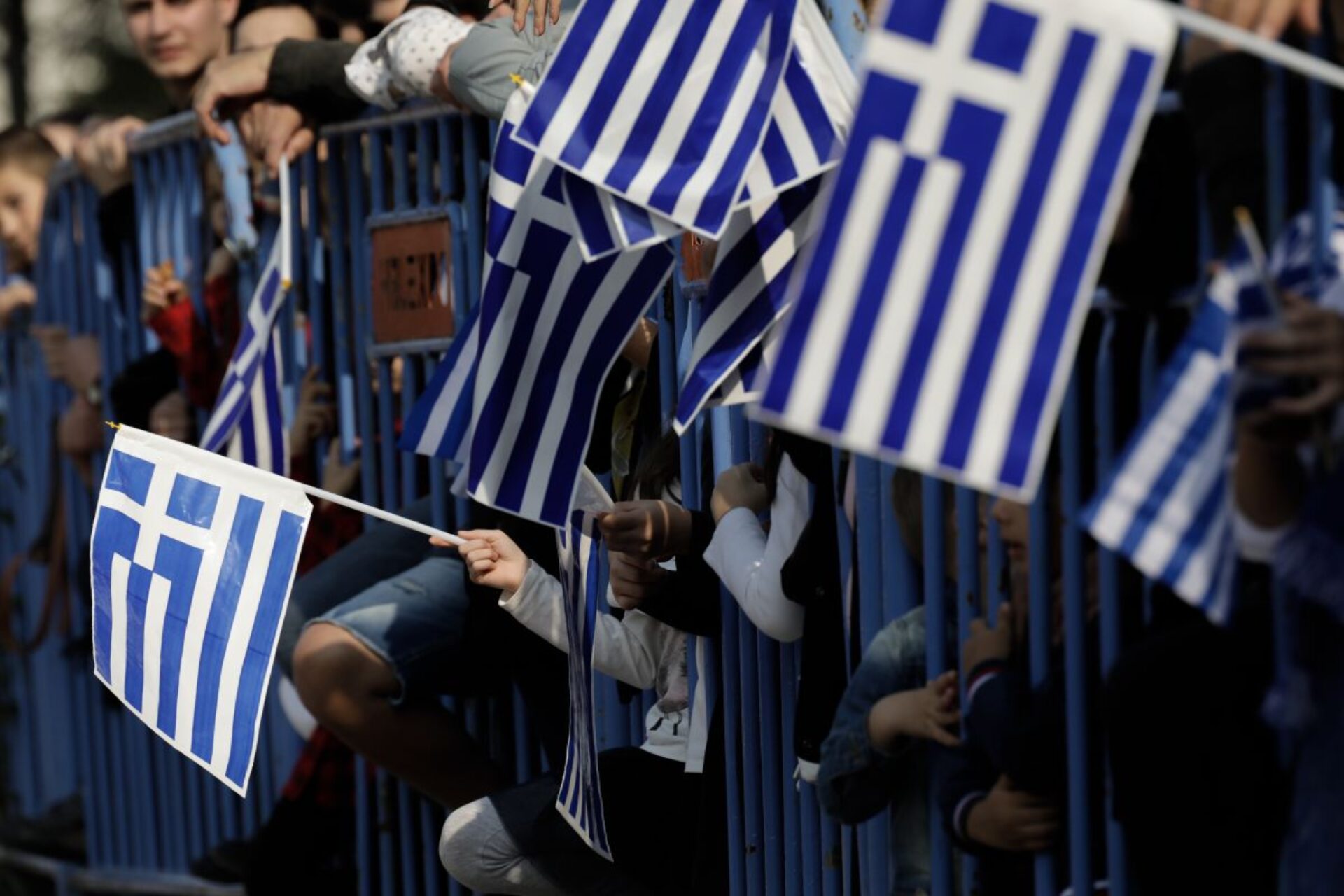 Καιρός: Κρύο τη νύχτα – Ζεστό το μεσημέρι – Παρών ο αντικυκλώνας εμποδιστής
