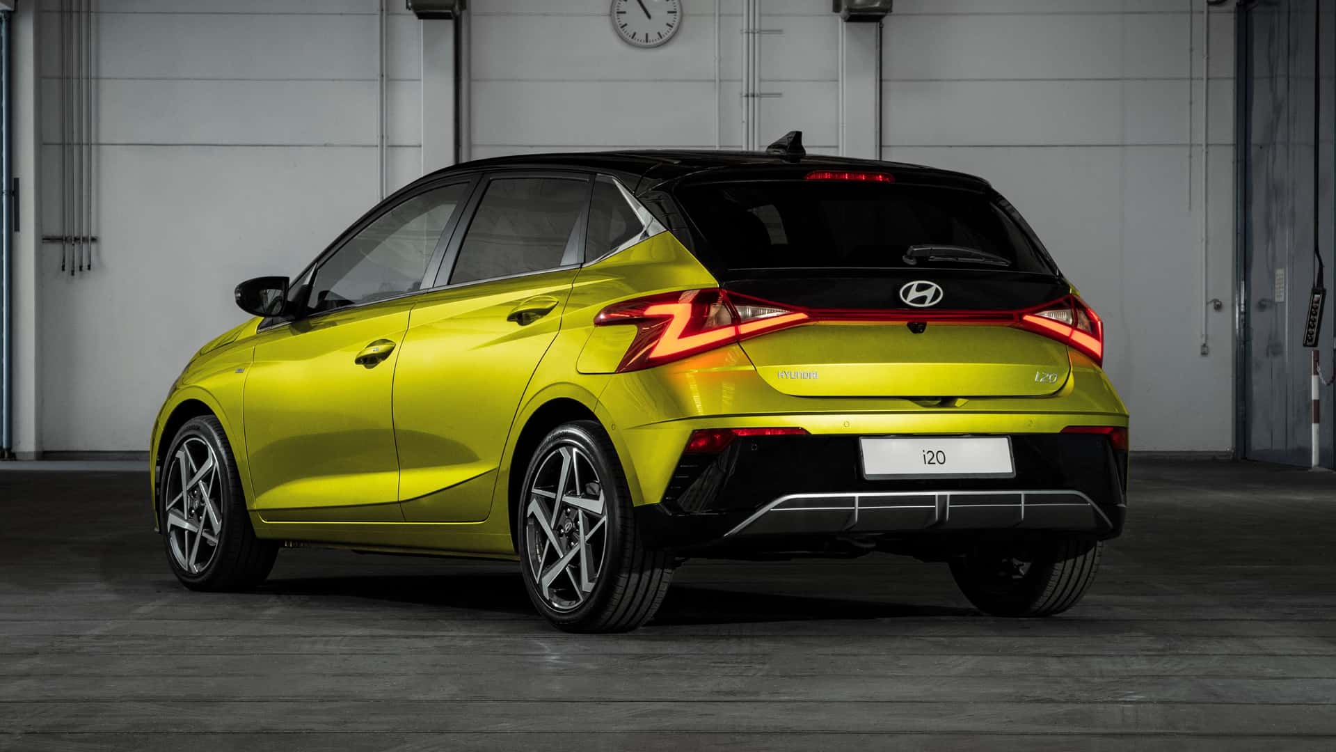 i20
