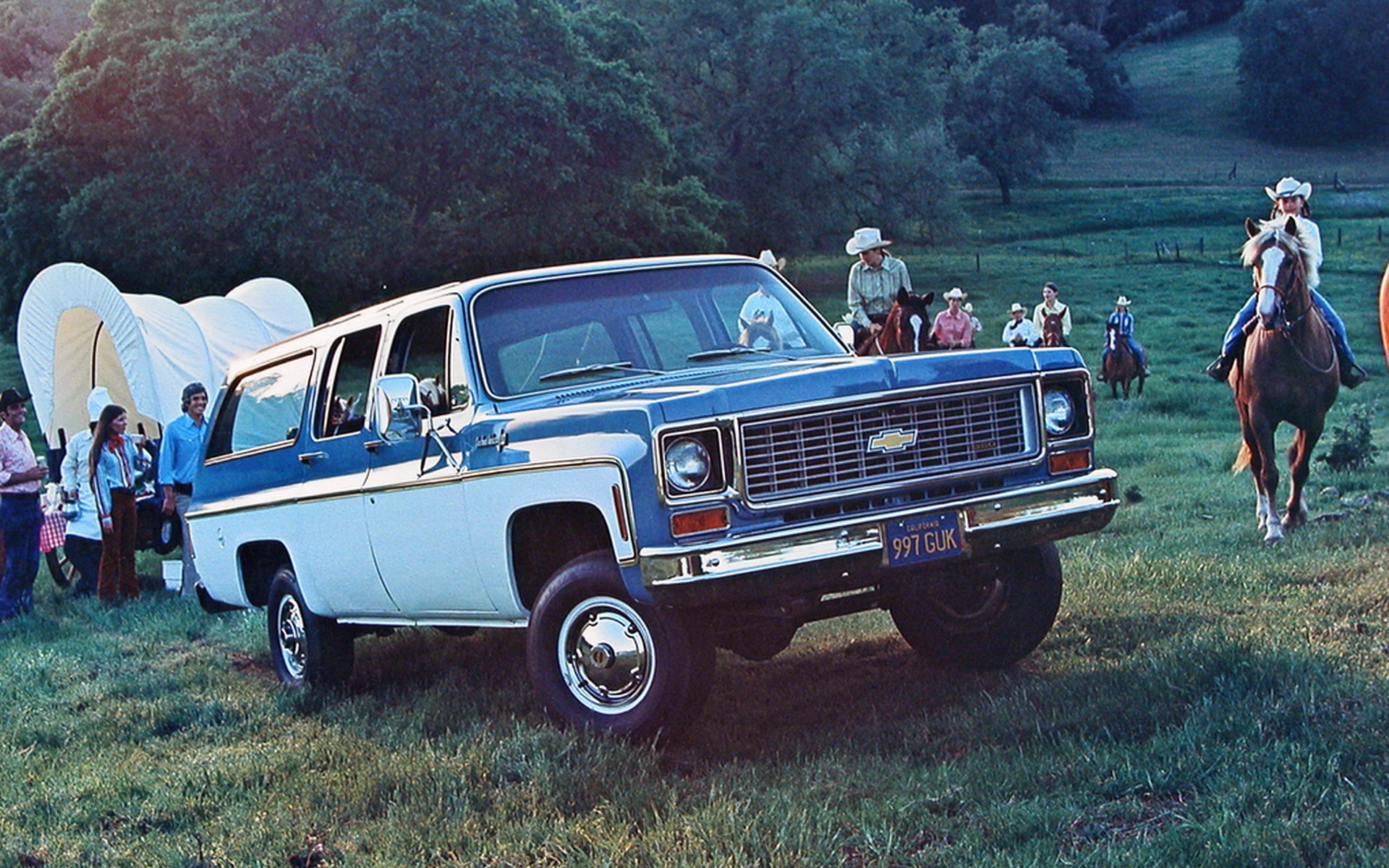 chevrolet_k20_suburban