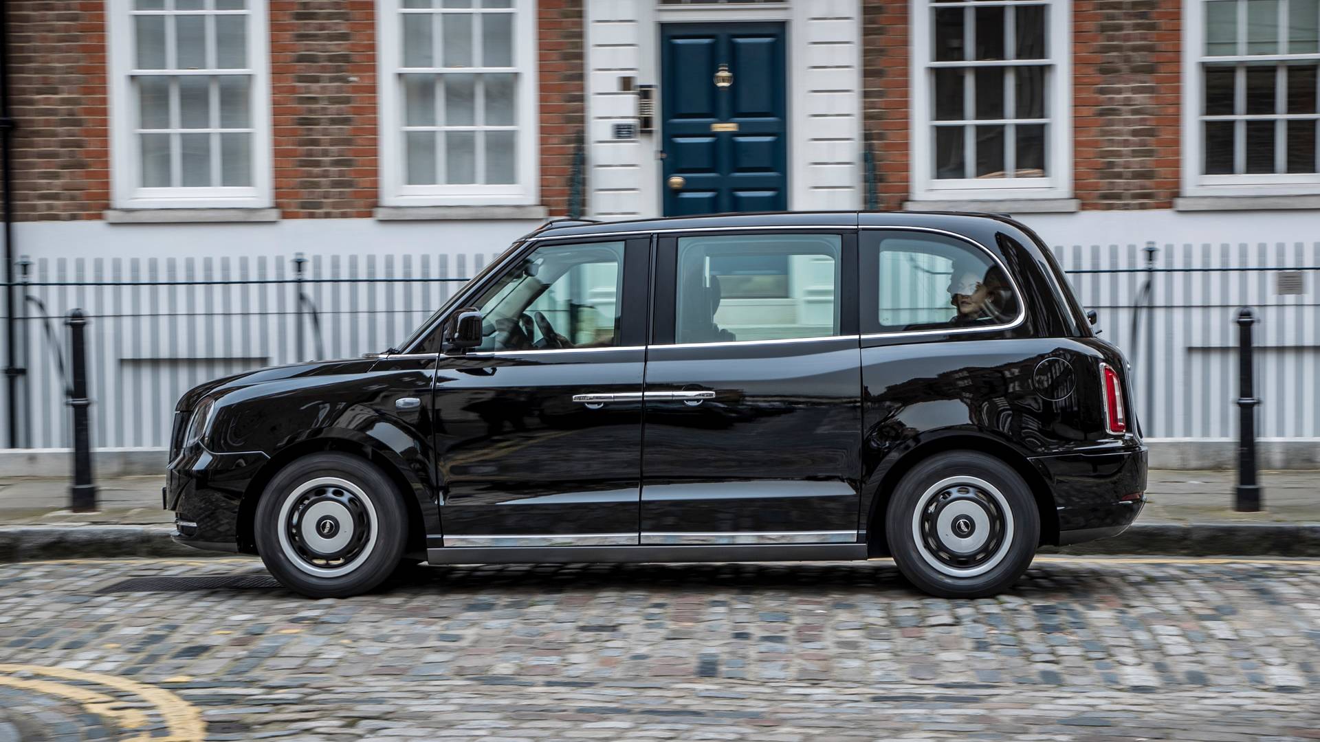 levc taxi4