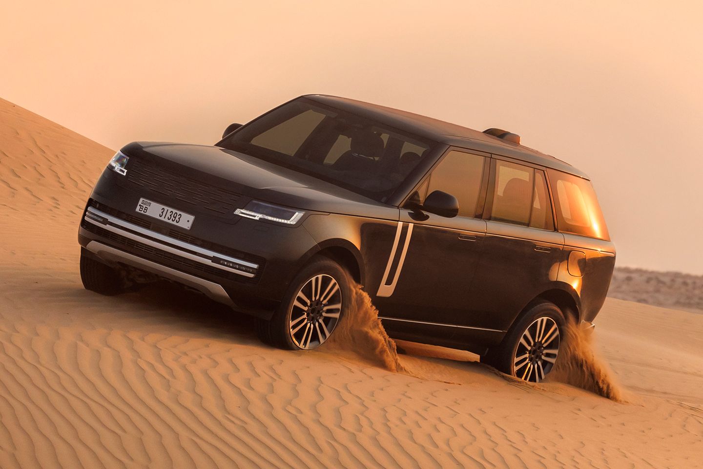 2-range-rover-electric-erimos-ammos