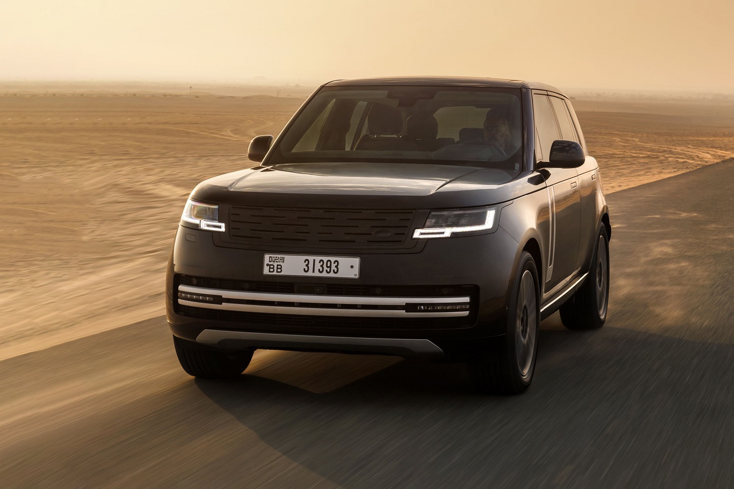 4-range-rover-electric-erimos-ammos