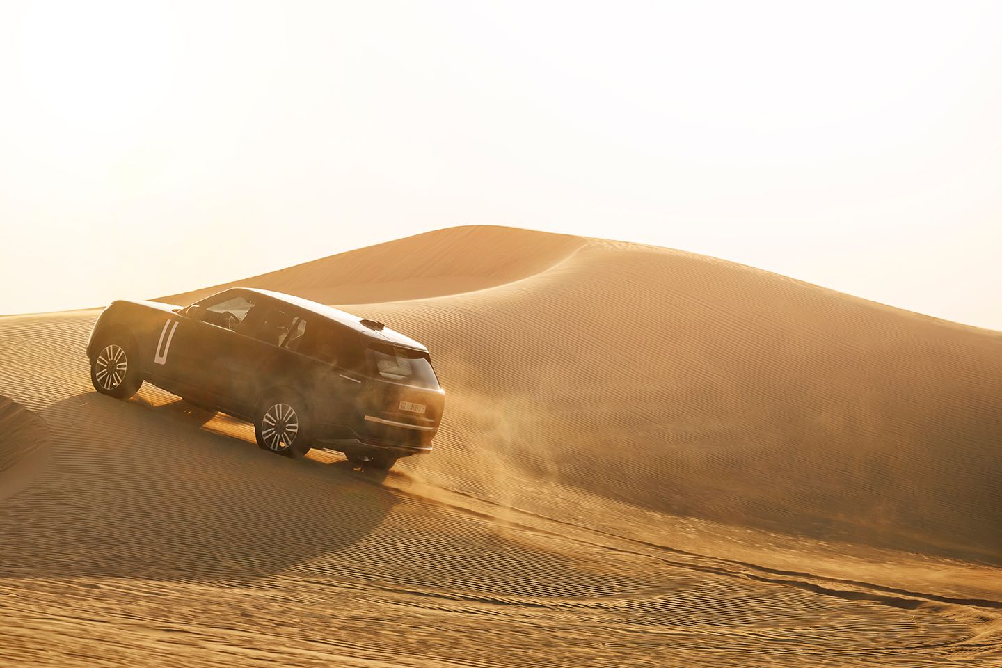 3-range-rover-electric-erimos-ammos