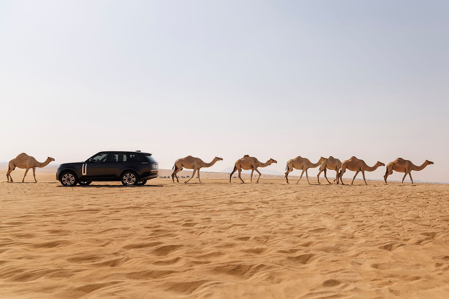 6-range-rover-electric-erimos-ammos