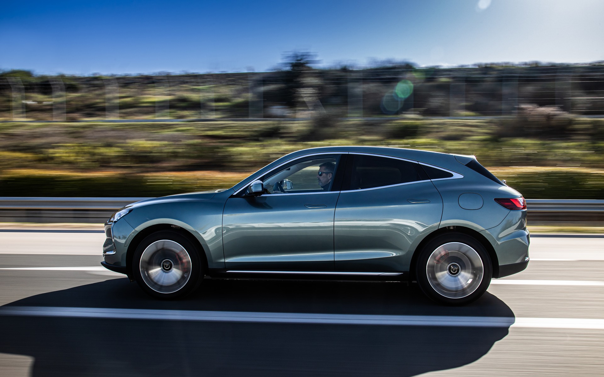 https://ellada.press/wp-content/uploads/2025/01/1736459632_275_Ετοιμοπαράδοτο-SUV-με-έκπτωση-7600-ευρώ-–-Είναι-τετρακίνητο.jpg