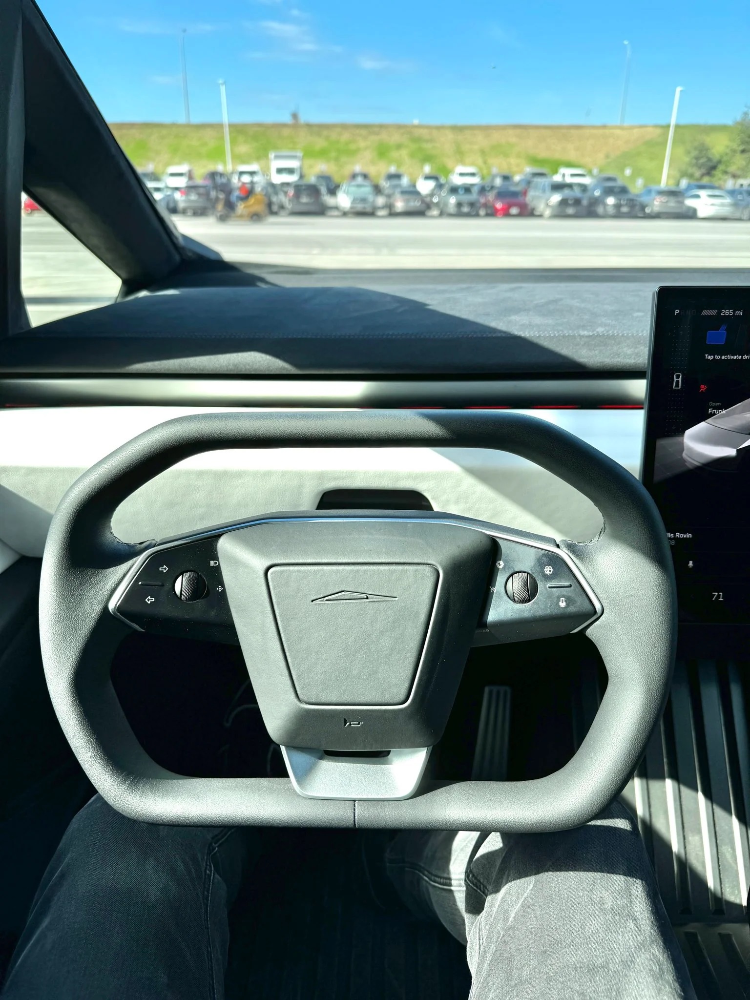 tesla-cybertruck-timoni